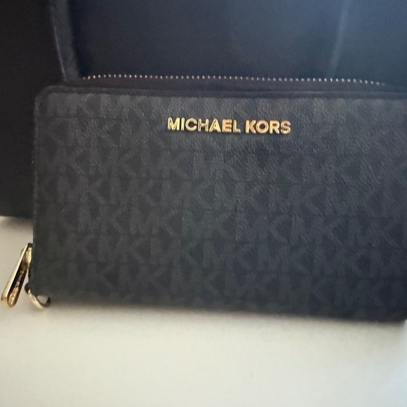 Black Michael Kors Bag & Wallet - Picture 2 of 6